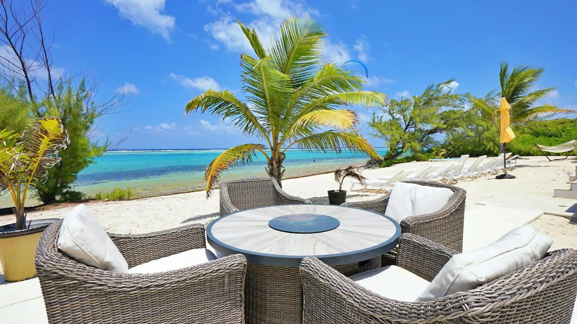 Feriehus The Banana Bird At Cottages Sand Bluff Cayman-øerne
