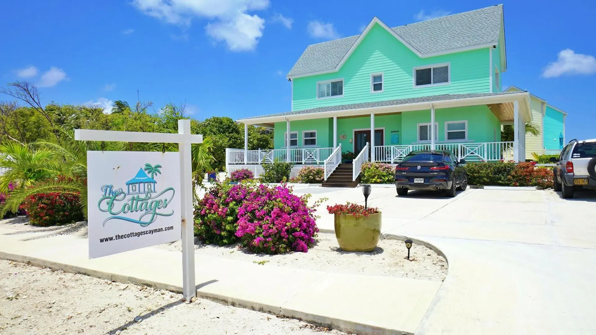 The Banana Bird At Cottages Sand Bluff
